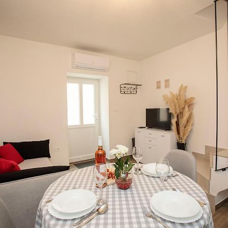 Studio Apartman Amalie Pazin Exteriér fotografie