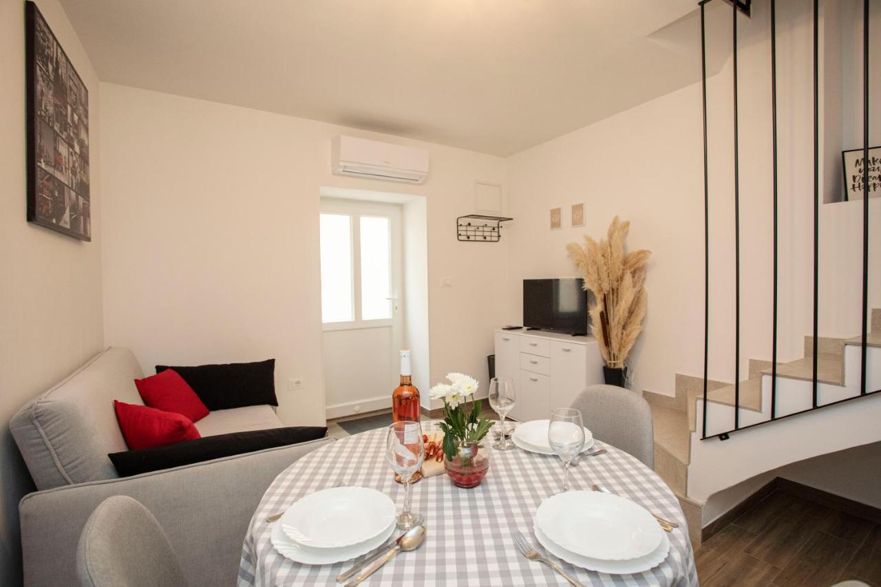 Studio Apartman Amalie Pazin Exteriér fotografie