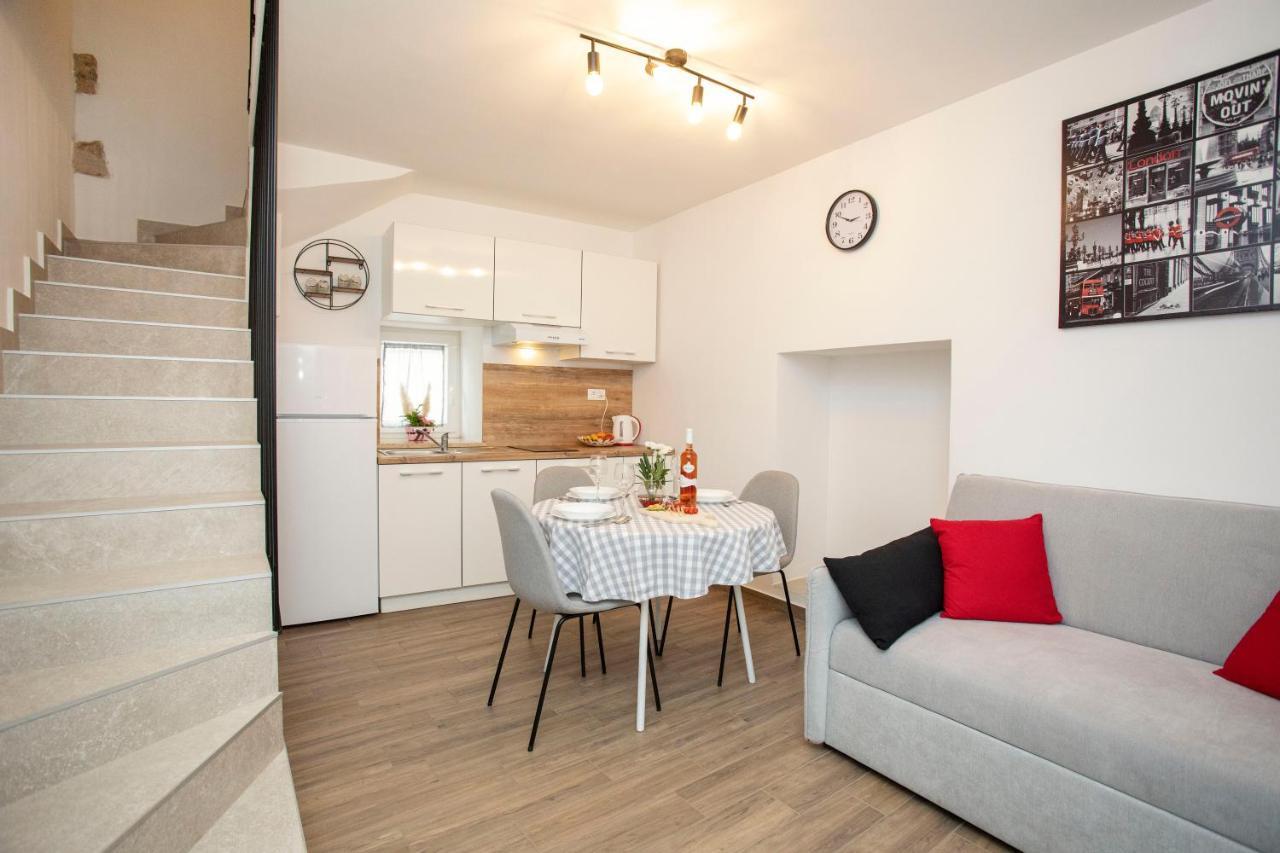 Studio Apartman Amalie Pazin Exteriér fotografie